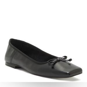Vince Camuto Elannado Flats